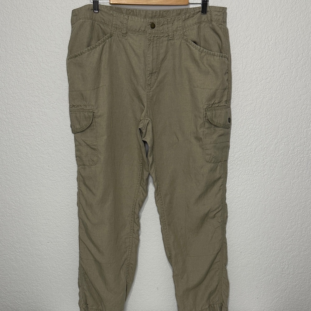 L.L. Bean Women’s Linen Blend Khaki Cargo Pants 18